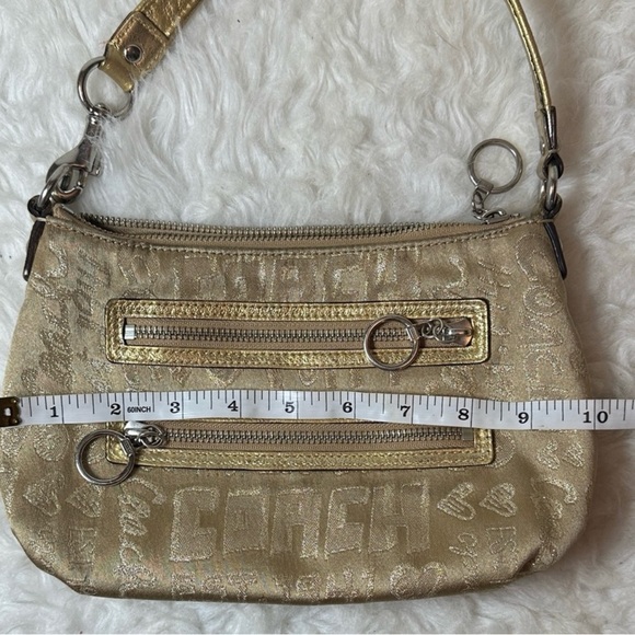 Coach Poppy Storypatch - Picture 15 of 16